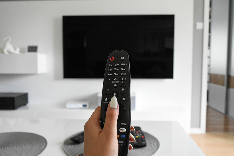 Using a smart TV without an internet connection.