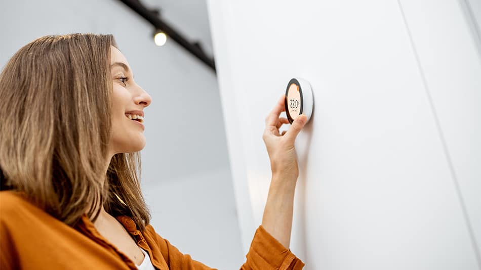 Adjustming Smart Thermostat